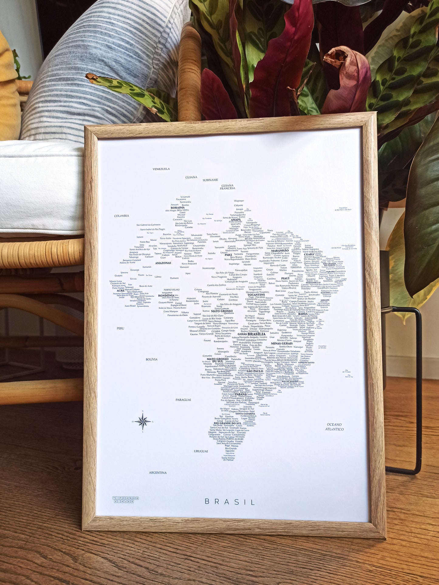 Mapa de Brasil con cuadro decorativo